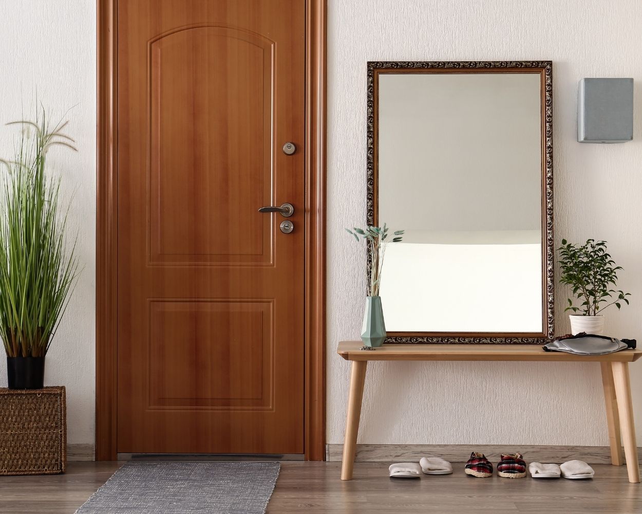 MAL-0392 Black Framed Mirror For Entry